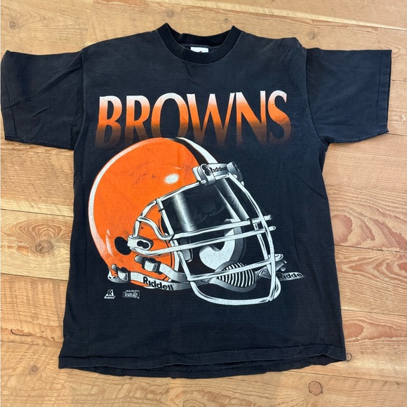 Vintage Browns Football Graphic T-Shirt - Picture 1 of 3